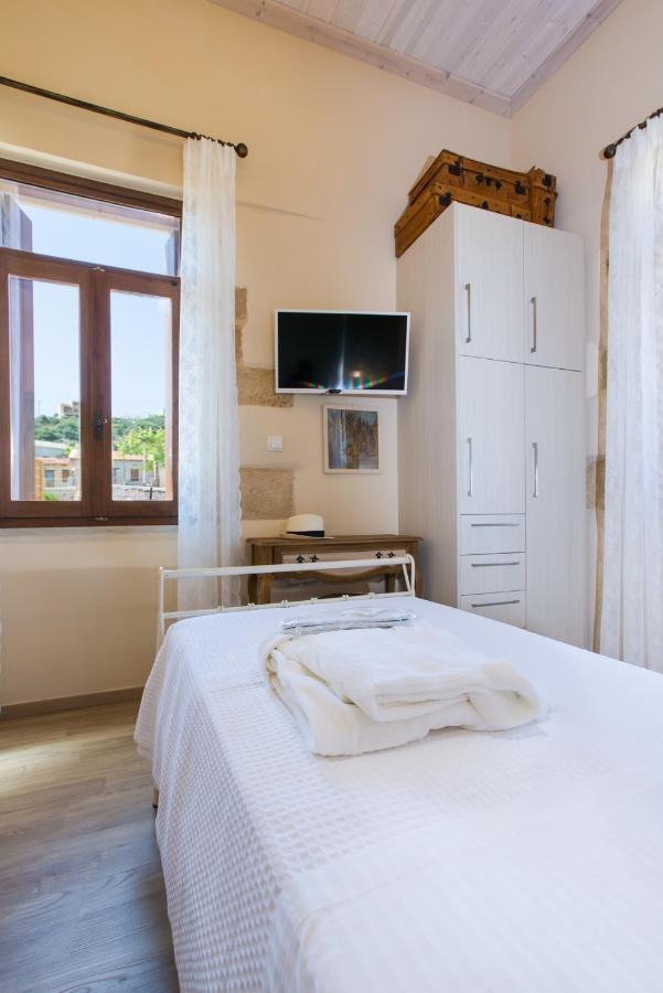 Villa Theta Dhrapaniás 외부 사진