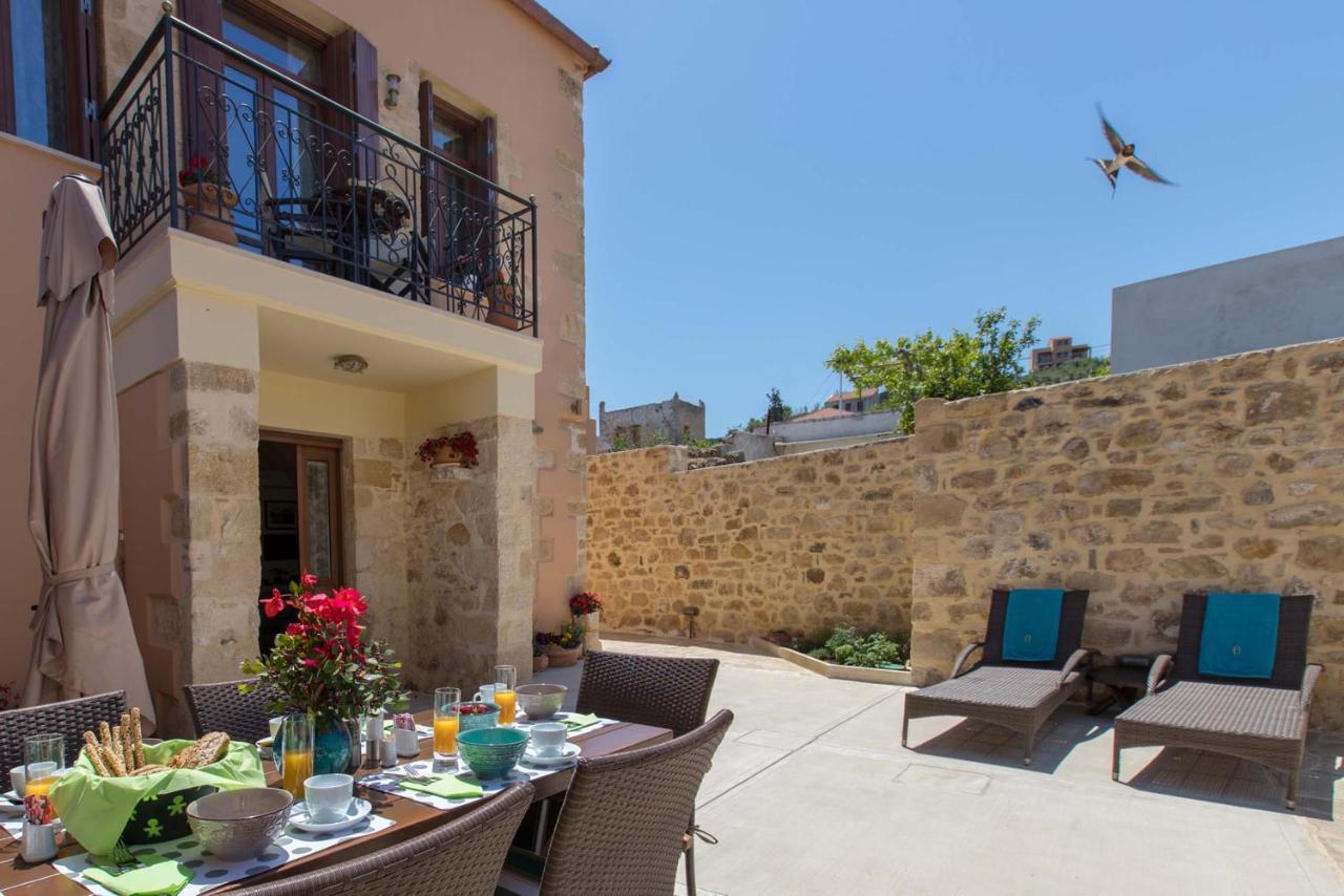 Villa Theta Dhrapaniás 외부 사진