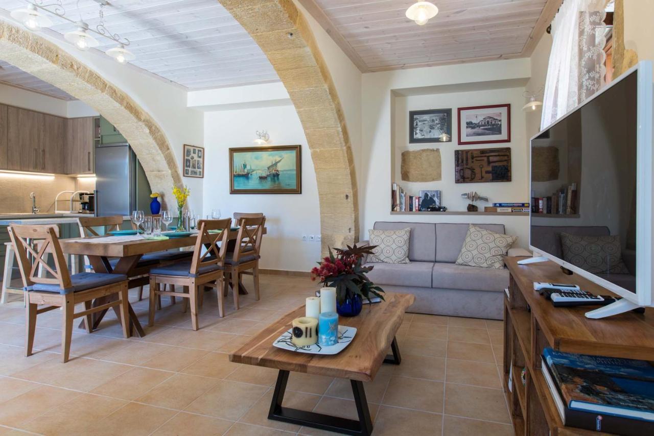 Villa Theta Dhrapaniás 외부 사진